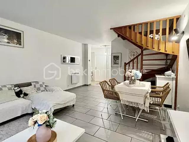 Ris Orangis 91130 Achat / Vente appartement 4 pièces t4 au dernier étage balcon