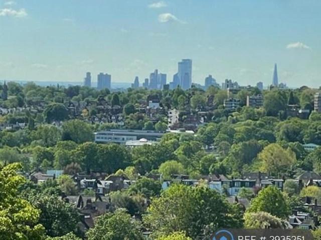 Risborough Close, London, N10 2 bed flat to rent £2,500 pcm £577 pw
