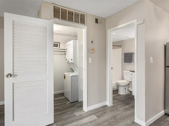 Rise at the Preserve 1 Bedroom Apartment for Rent at 1502 W Glendale Ave, Phoenix, AZ 85021
