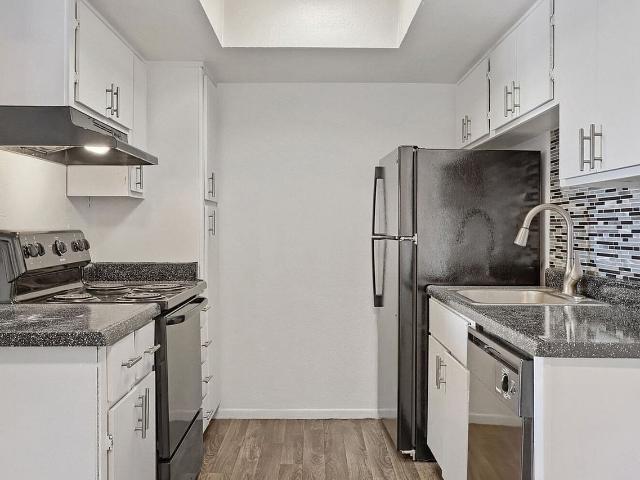 Rise Valley Heights 2 Bedroom Apartment for Rent at 1050 W 8th Ave, Mesa, AZ 85210 Fiesta Park Village