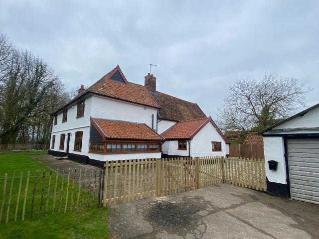 Rishangles, Eye, Suffolk IP23, 6 bed farmhouse to rent, £2,600 pcm | PrimeLocation