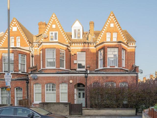 Ritherdon Road, Heaver Estate. 2 bed flat to rent £2,701 pcm £623 pw