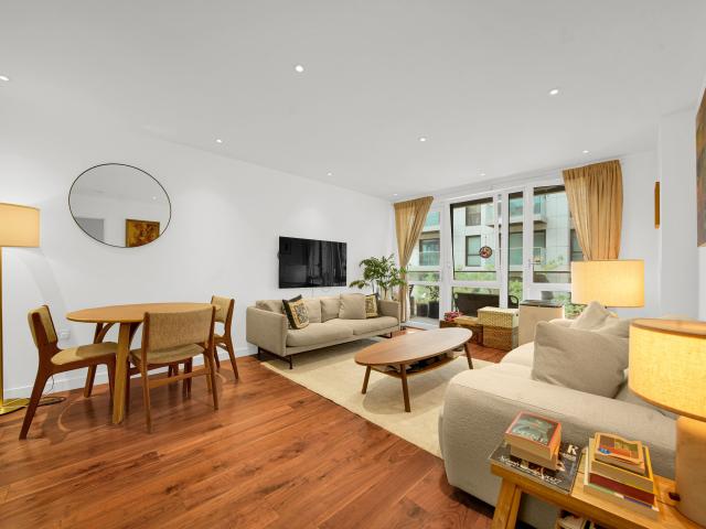 Rivulet Apartments, Devan Grove, Woodberry Down, London, N4 — £3,250 pcm