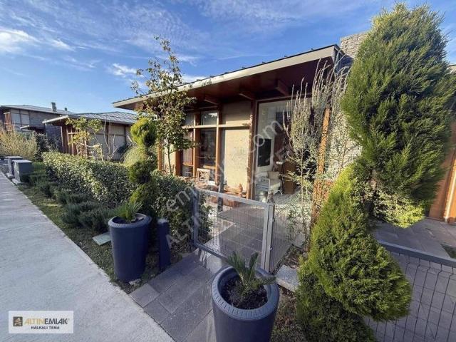 Riva Düşler Vadisi'nde 3.5+1, 240m² Bahçe Dubleks Villa