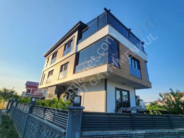 Rivakent Gayrimenkul Den Çakırlar Sahilde 3katlı Moderen Villa