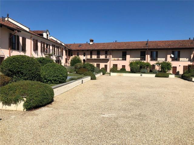 Rivalta di Torino – Borgata Doirone: il fascino della cascina, il comfort di oggi. Affittasi bilocale in ottime condizioni, con cantina e box auto