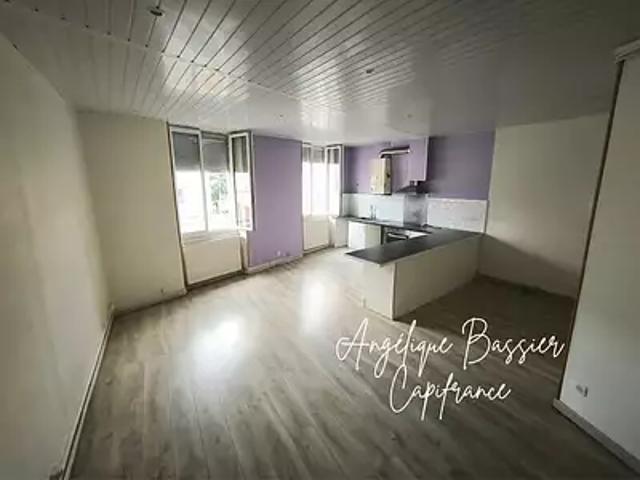Rive de Gier 42800 Location appartement 3 pièces t3 au dernier étage