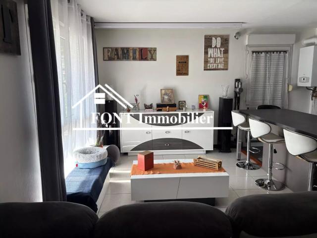 RIVE DE GIER, BON SECTEUR, BEL APPARTEMENT 2 CHAMBRES