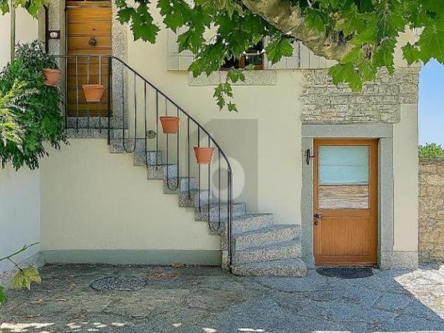 RIVE GAUCHE: VILLA JUMELÉE AU CADRE D’EXCEPTION