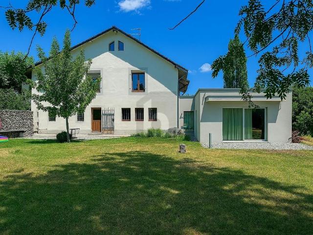 RIVE GAUCHE: VILLA JUMELÉE AU CADRE D’EXCEPTION
