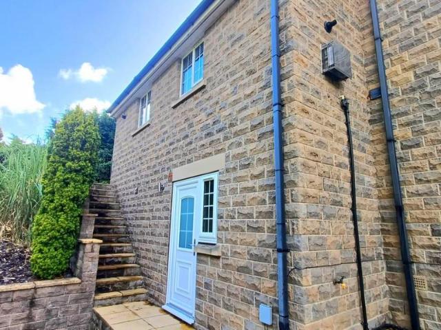 Rivelin Road, Sheffield 1 bed flat to rent £850 pcm £196 pw