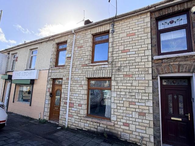 River Terrace, Porth, CF39 3 bed terraced house to rent £825 pcm £190 pw