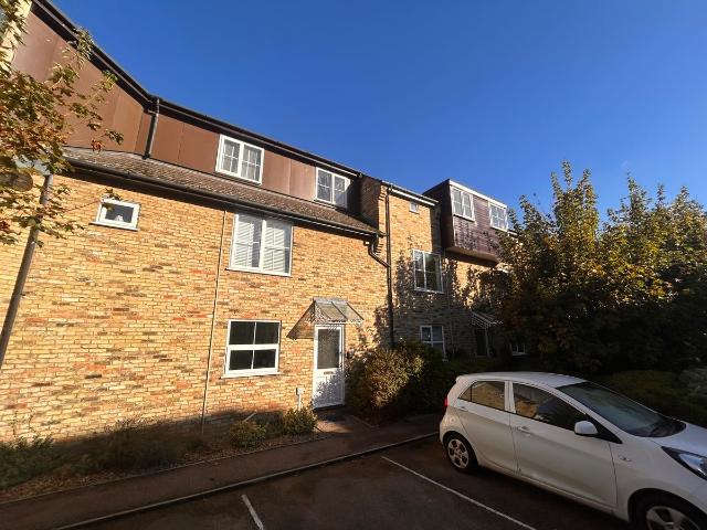 River Terrace, St. Neots PE19, 2 bed flat to rent, £1,100 pcm | PrimeLocation