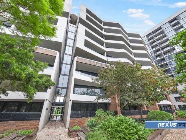 River View Apartment with Large Balcony
