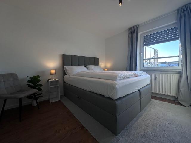 River View Living Apartment, Leipzig Amsterdam Apartments for Rent