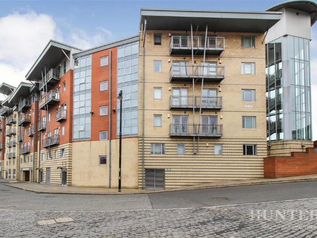 River View, Low Street, Sunderland 2 bed flat to rent £875 pcm £202 pw