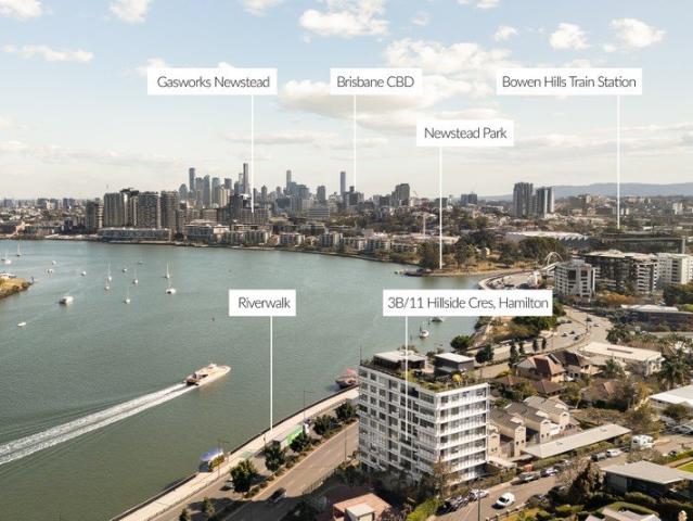 River Views and Rare Potential in a Coveted Hamilton Setting