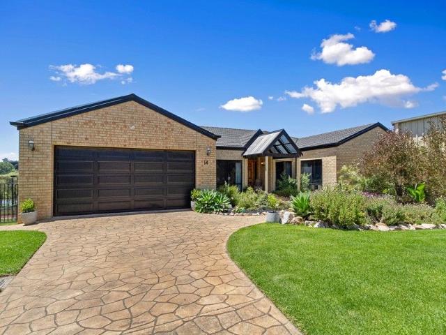 River Views, Modern Comfort & Exceptional Location