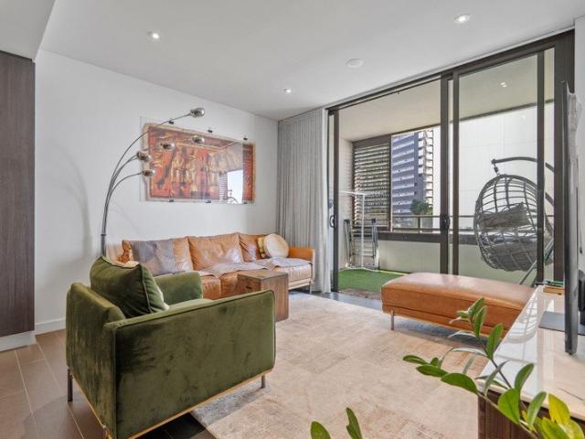 River Views, Resort Living & Gasworks at Your Doorstep