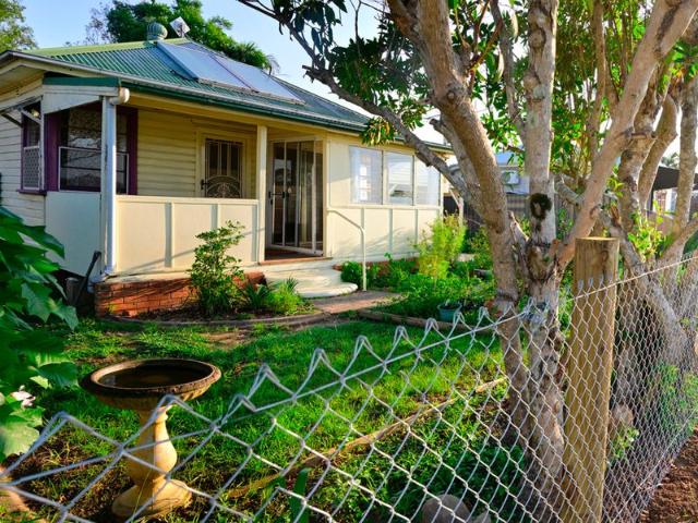 River Views & Rural Charm Character Cottage, Minutes to Taree CBD