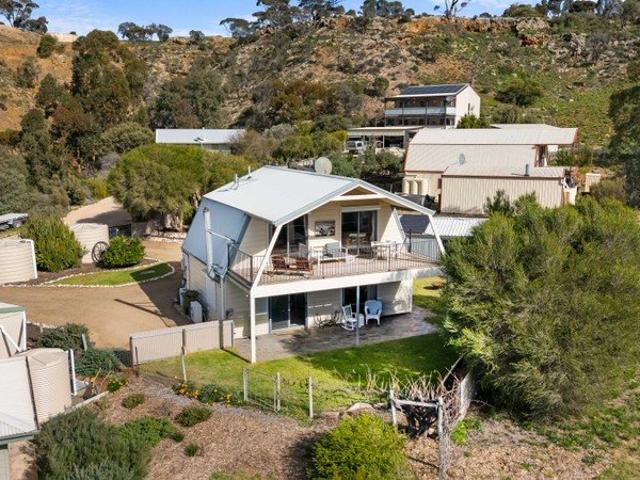 River Views, Spacious Living & The Ultimate Holiday Lifestyle