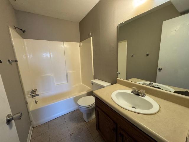 River Woods Apartments 3 Bedroom Apartment for Rent at 1500 Bryant Way, Bowling Green, KY 42103