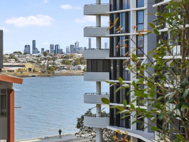 River and City Views with Portside at Your Feet