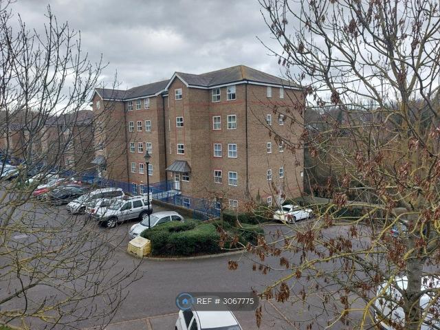 River Bank Close, Maidstone ME15, 2 bed flat to rent, £1,250 pcm | PrimeLocation