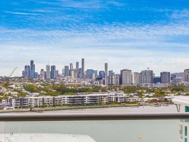 RIVER & CITY VIEWS THAT WILL NEVER BE BUILT OUT | 2 CAR + STORAGE
