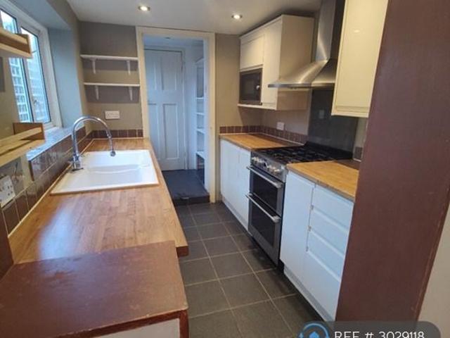 River Cottages, Orpington, BR5 2 bed terraced house to rent £1,700 pcm £392 pw