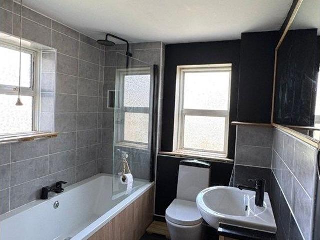 River Cottages, Orpington BR5, 2 bed terraced house to rent, £1,750 pcm | PrimeLocation