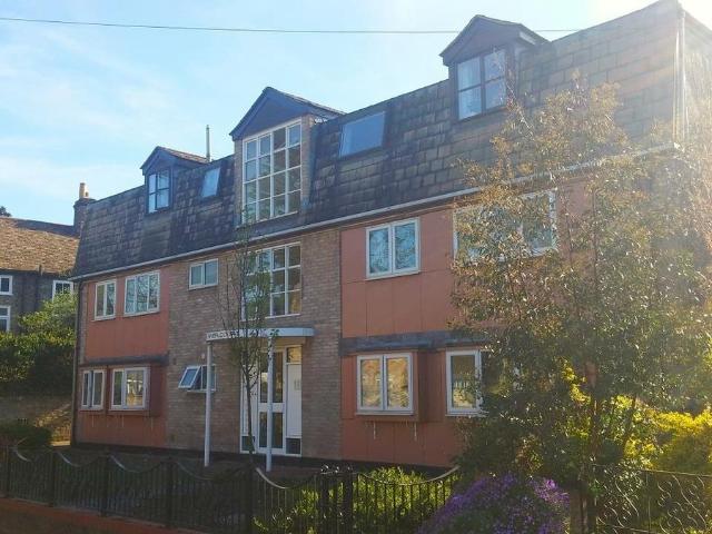 River Court, Ferry Lane, Cambridge CB4, 2 bed flat to rent, £1,650 pcm | PrimeLocation