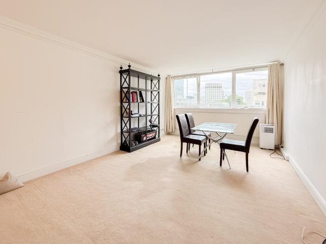 River Court, London, SE1