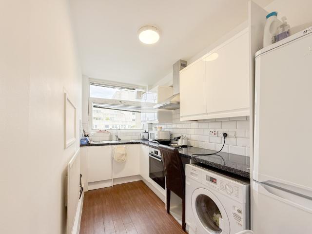 River Court, London, SE1