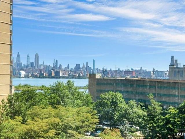 River Dr S Apt,jersey City, Condo For Sale