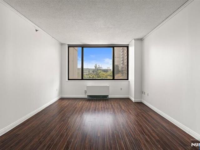 River Dr S Apt,jersey City, Condo For Sale