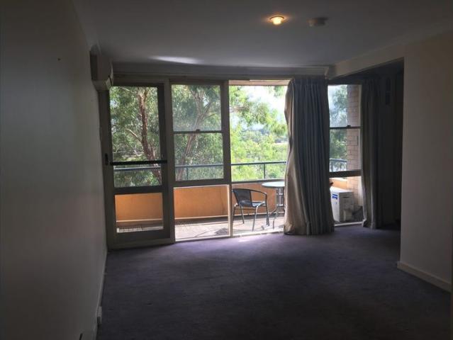 RIVER FACING UNIT
