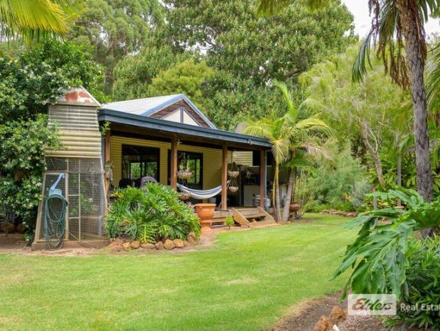 RIVER FRONTAGE LIFESTYLE APPROX. 9* ACRES