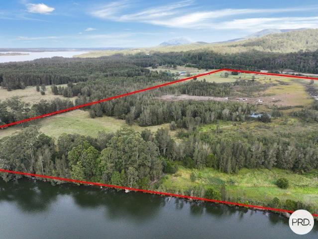 River Frontage & Mountain Views on 40ha