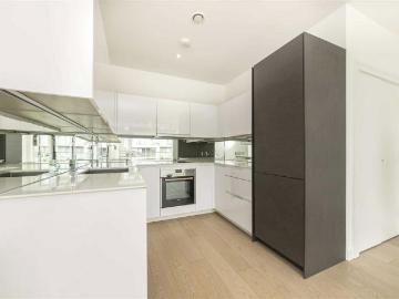 River Gardens Walk, London SE10 2 bed flat to rent £2,500 pcm £577 pw