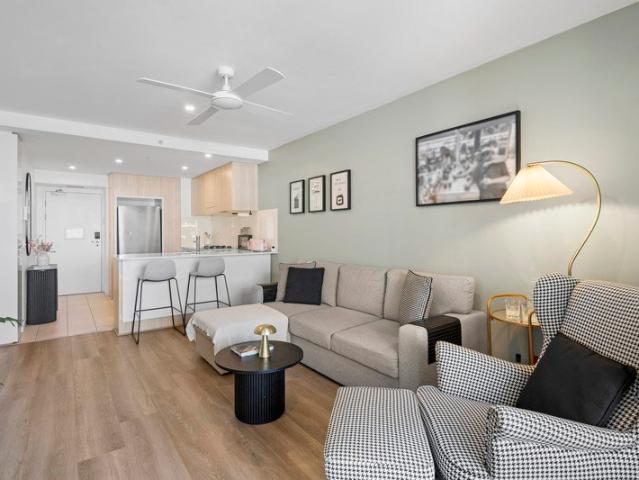 RIVER GLIMPSE + STUDY WITH UPDATED FLOORING AND PAINT!