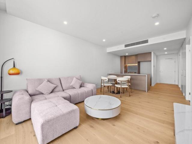 River, Hinterland & Skyline Views | Dual Balcony Access