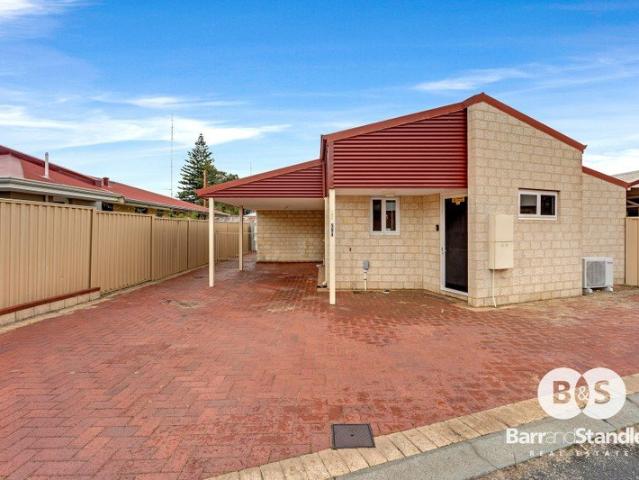 RIVER LOCATION & CLOSE TO EATON FAIR!
