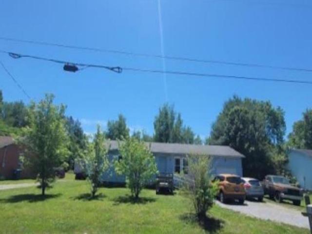 River Oaks Dr