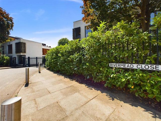 Rivermead Close, Teddington TW11, Studio to rent, £1,450 pcm | PrimeLocation