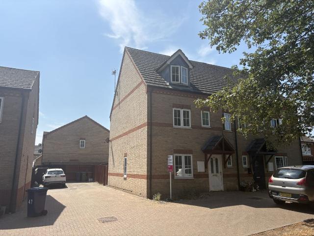 Riverbank Close, March PE15, 4 bed semi detached house to rent, £1,400 pcm | PrimeLocation