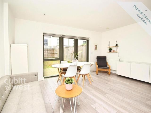 Riverbank Way Wallington SM6 3 bed terraced house to rent £2,750 pcm £635 pw