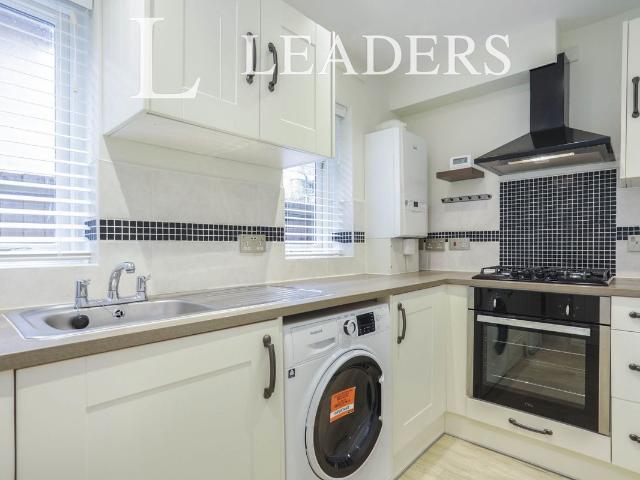 Riverdale Court, 21 Undercliff Road West IP11, 2 bed flat to rent, £1,100 pcm | PrimeLocation