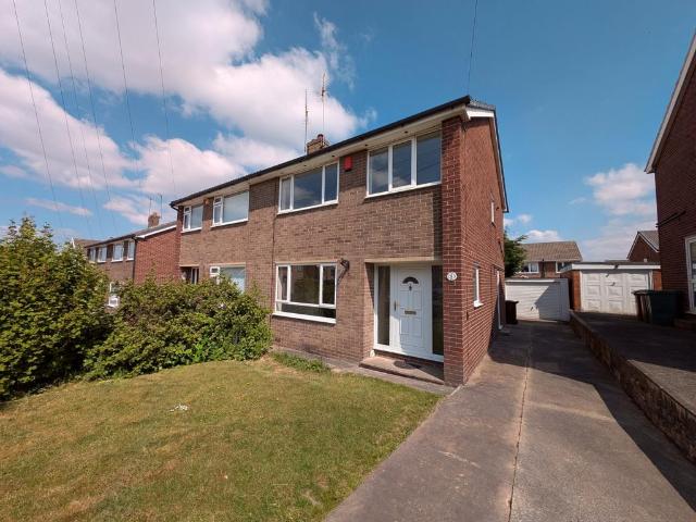 Riverdale Drive, Stanley, Wakefield. 3 bed semi detached house to rent £1,200 pcm £277 pw