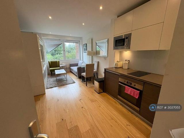 Riverdale House, London, SE13 1 bed flat to rent £1,755 pcm £405 pw